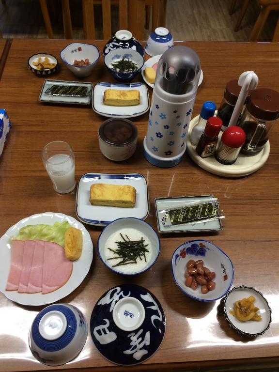 Hotel Onsen Minshuku Yutakaya à Yuzawa  Extérieur photo