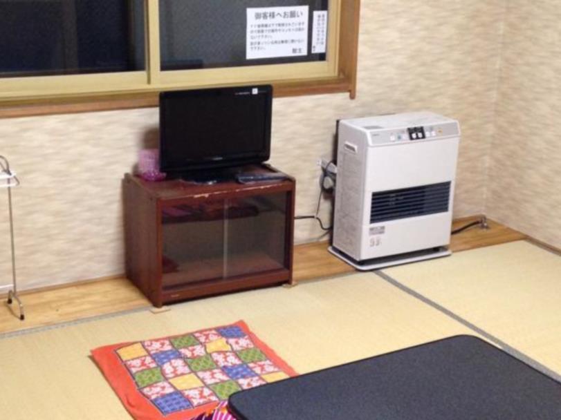 Hotel Onsen Minshuku Yutakaya à Yuzawa  Extérieur photo